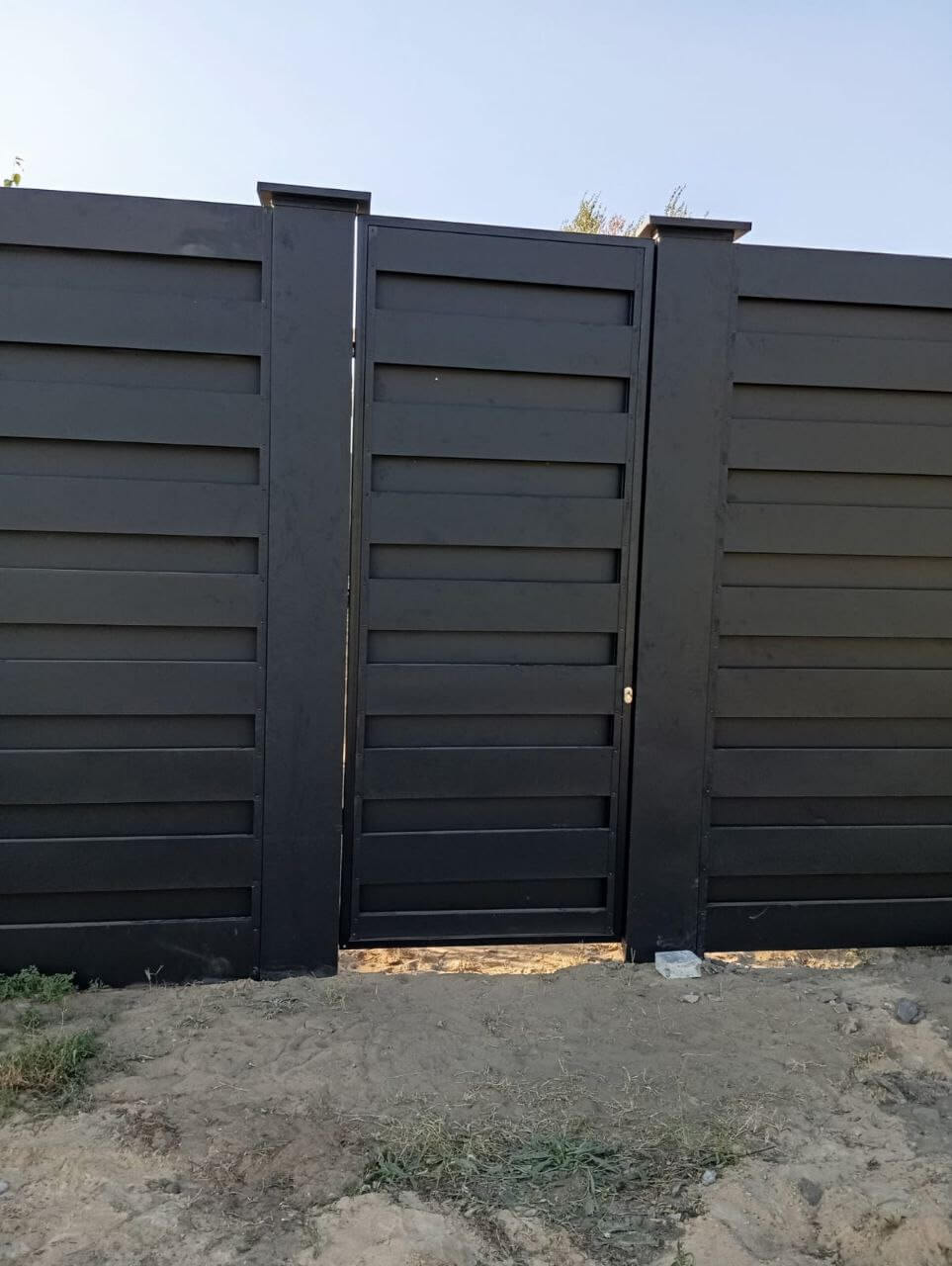 Забор-ранчо из металлопланкена 37м RAL9005 Черный МАТТЕ фото 3 в Ереване