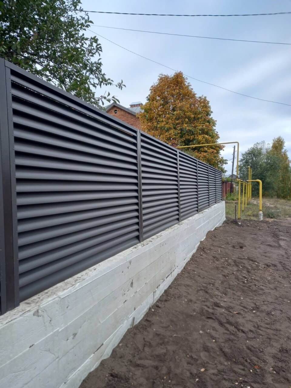 Забор из ламелей еврожалюзи 34м RAL8019/8019 Темный Шоколад двусторонний МАТТЕ в Ереване