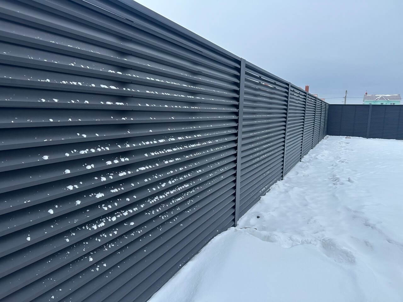 Забор-жалюзи из ламелей ЭКО-Z 130м RAL9005 Черный МАТТЕ в Ереване