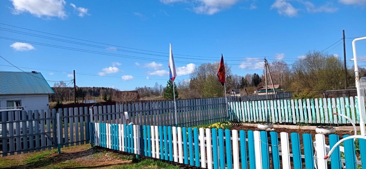 Забор из евроштакетника 16м RAL5021 Морская Волна, RAL9003 Белый фото 3 в Ереване