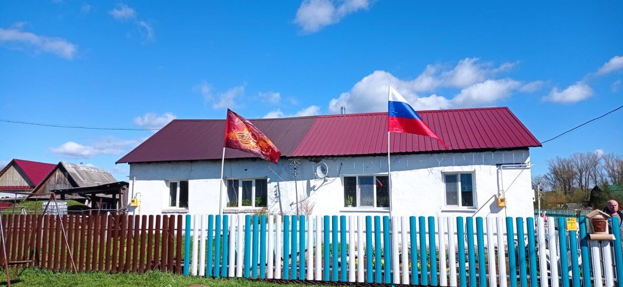 Забор из евроштакетника 16м RAL5021 Морская Волна, RAL9003 Белый в Ереване