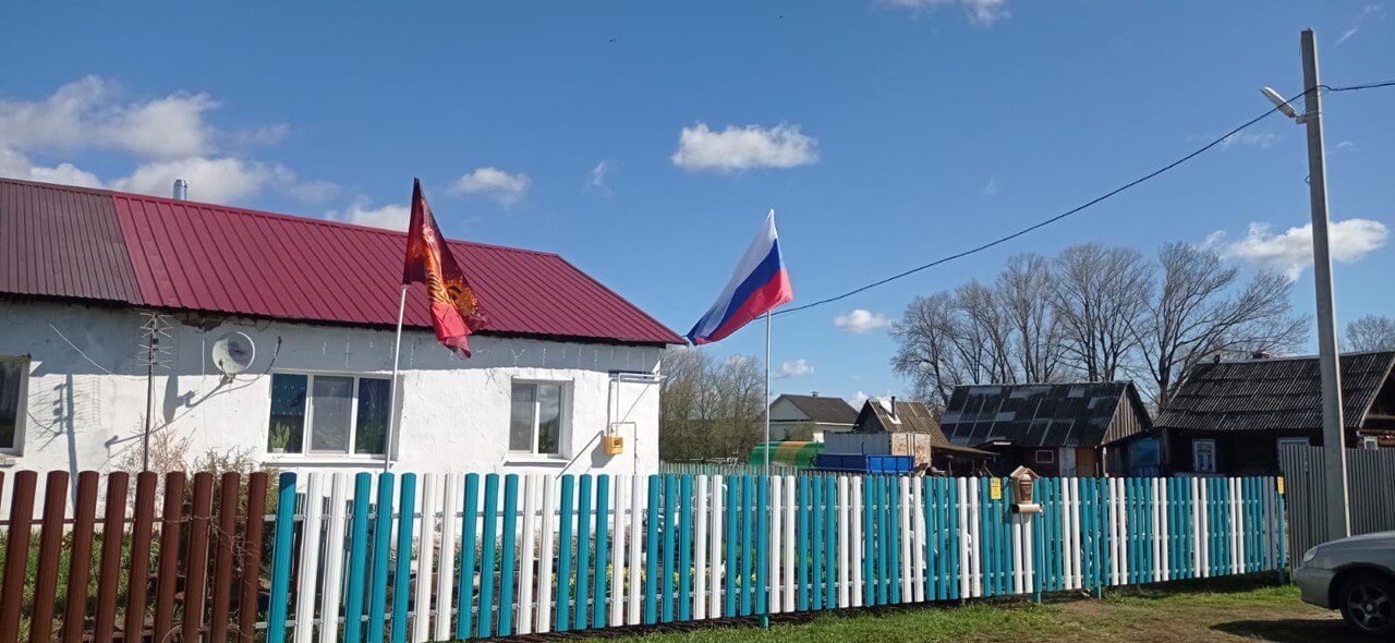 Забор из евроштакетника 16м RAL5021 Морская Волна, RAL9003 Белый фото 1 в Ереване