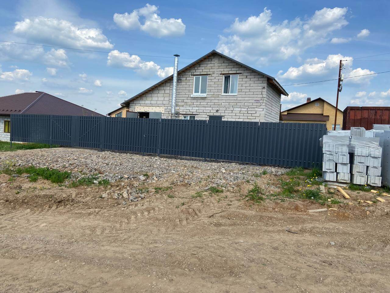 Забор из евроштакетника 16м RAL7024 Серый Графит фото 6 в Ереване