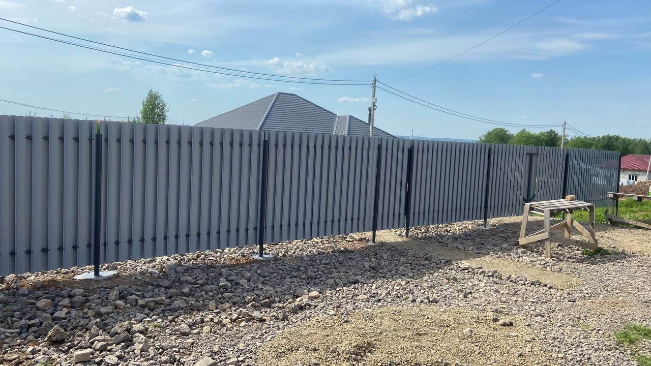 Забор из евроштакетника 16м RAL7024 Серый Графит фото 2 в Ереване