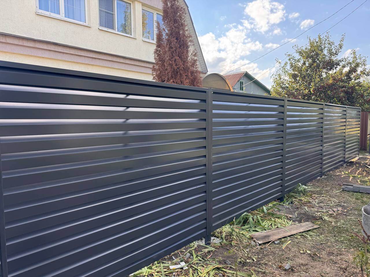 Забор-жалюзи из ламелей Хай-Тек 26м RAL7024/7024 Серый Графит двусторонний в Ереване