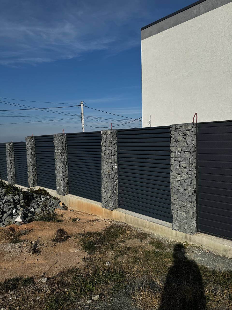Забор-жалюзи из ламелей ЭКО-Z-US усиленных 36м RAL7024/7024 Серый Графит двусторонний МАТТЕ фото 6 в Ереване