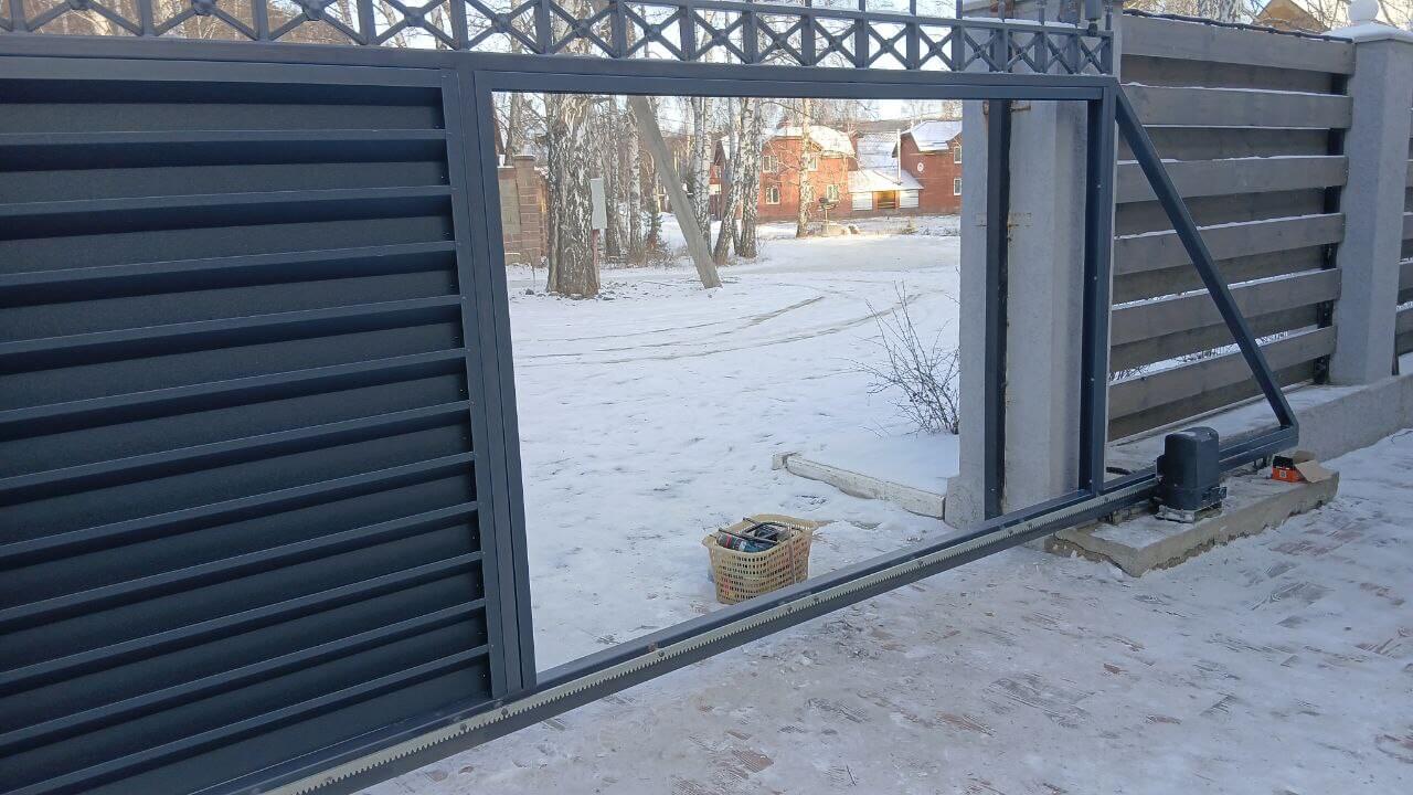Входная группа из ламелей Хай-Тек RAL7024/7024 Серый Графит двусторонний МАТТЕ фото 10 в Ереване