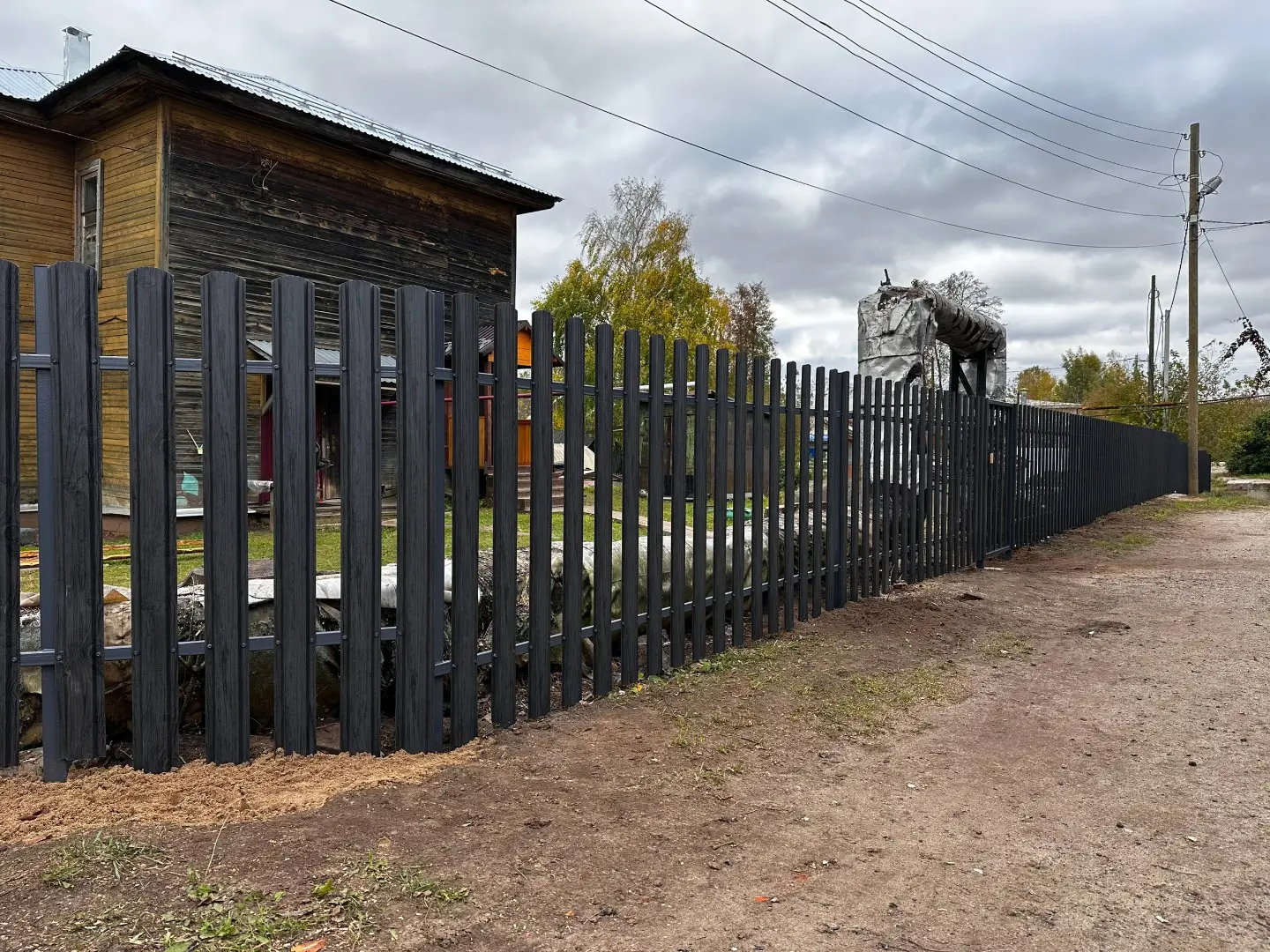 Забор из евроштакетника 63м Черное Дерево 3D Принтек фото 1 в Ереване
