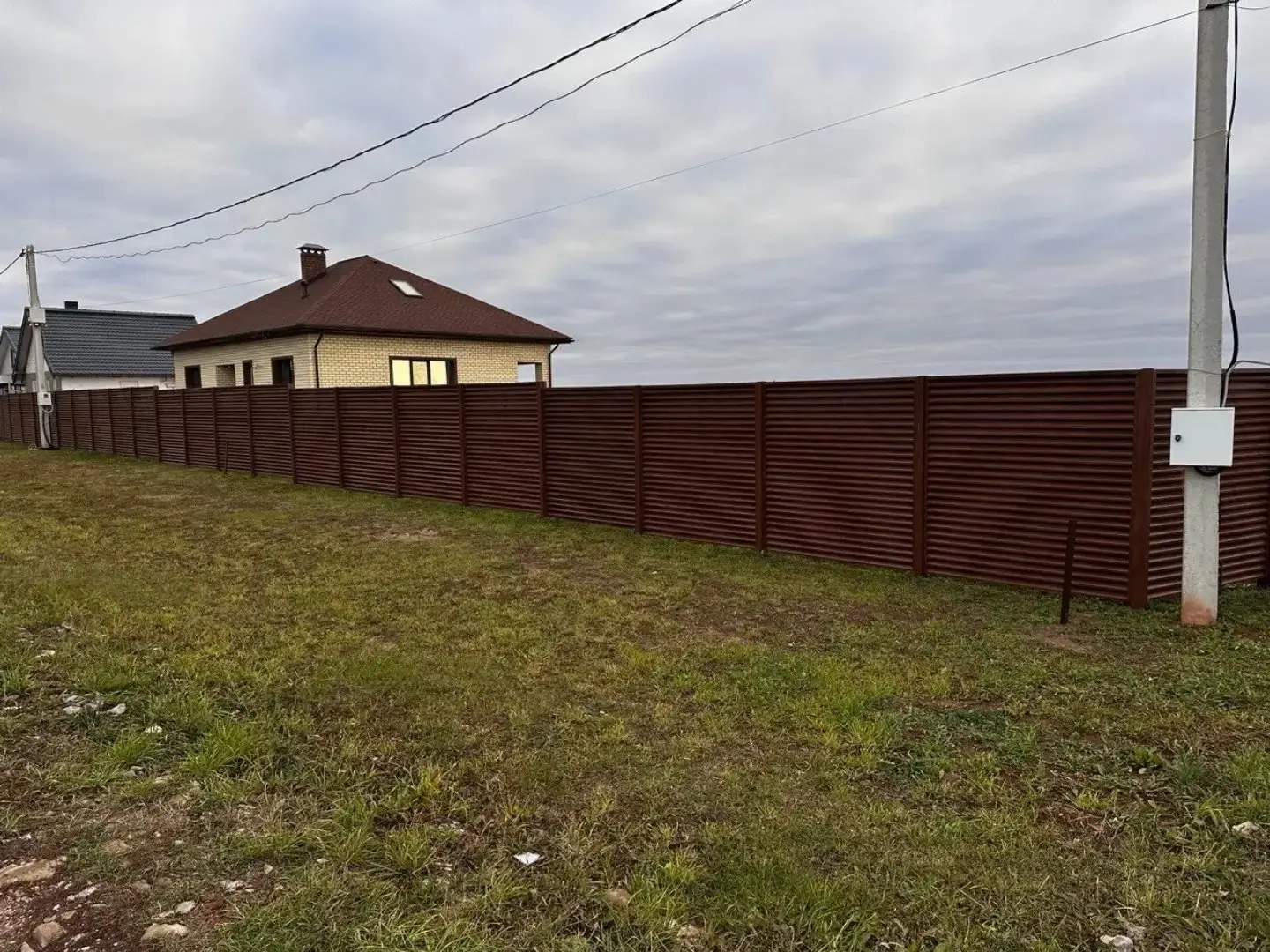 Забор-жалюзи из ламелей ЭКО-Z 58м Темный Дуб 3D Принтек фото 2 в Ереване