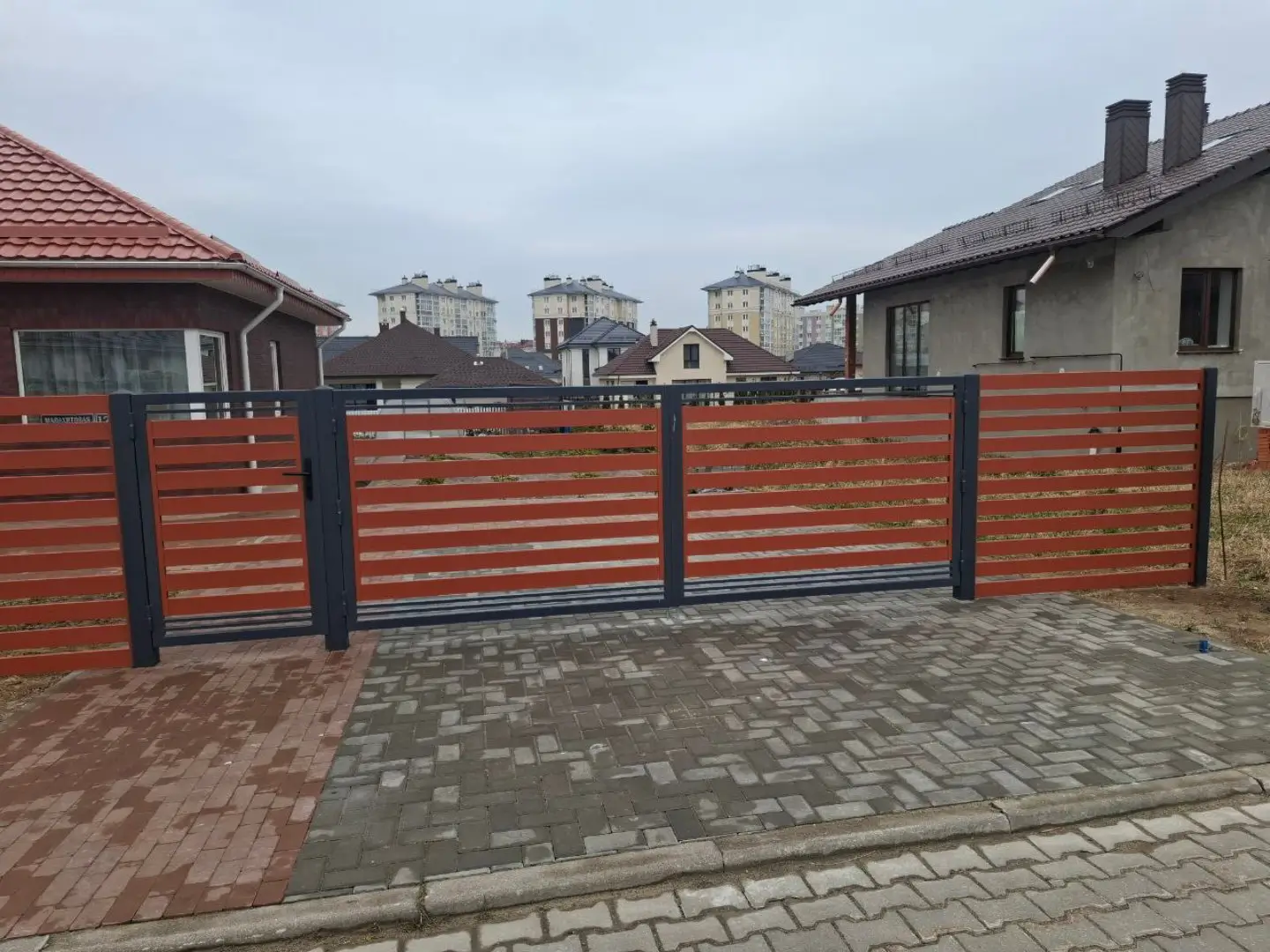 Забор-ранчо из металлопланкена 18м RAL8004 Терракотовый фото 2 в Ереване